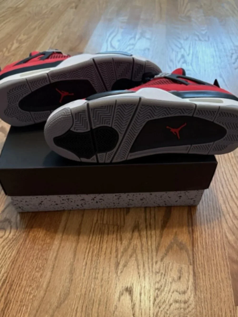 Jordan 4 Retro ’Toro Bravo’